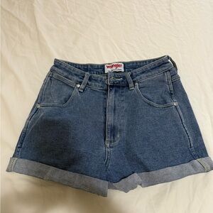 Hourglass Women's Classic Blue Jean Shorts